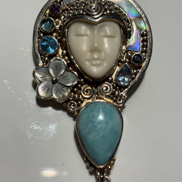 Retired Sajen goddess pendant - Picture 7 of 11